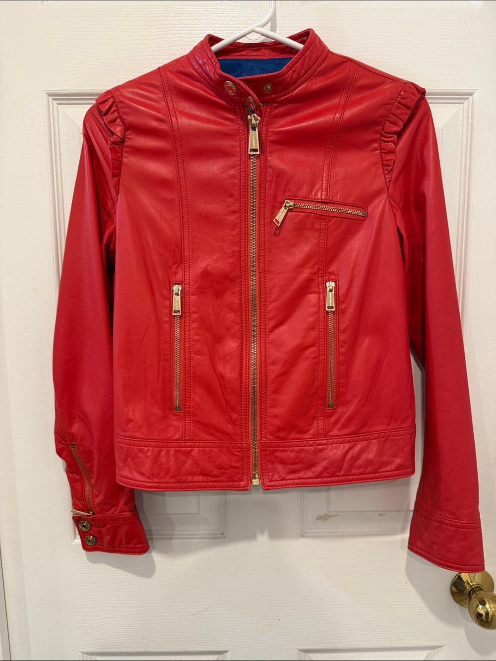 DSQUARED2 women’s lambskin jacket
Vintage - red